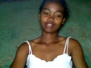 allycha1 photo 7