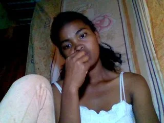 allycha1 photo 9