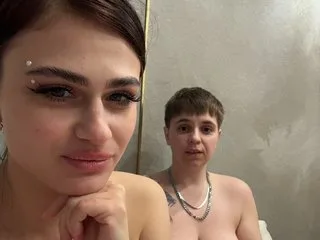 kris-and-vanessa photo 7