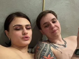 kris-and-vanessa photo 10
