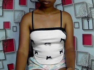 larah00 photo 9