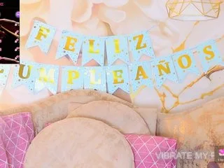 nylaroyale photo 11