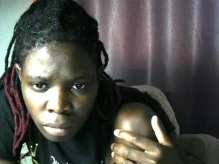 queenbeea photo 18