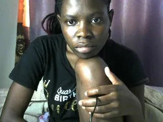 queenbeea photo 19