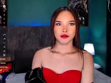 ariana_queen_hugecock69