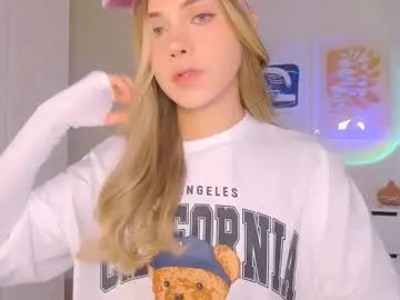 blondetwinkcum19