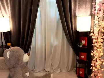 liz_nip