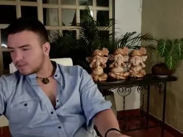 maximiliano_dark