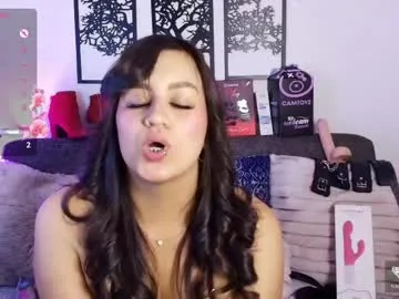 mia_collins_21