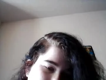 nikkihill_sns