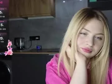 shy_blondiee