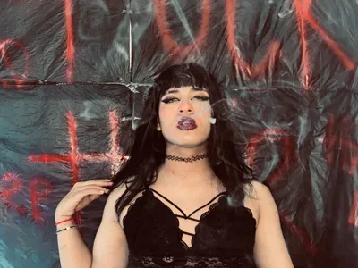 playful_adriana highlight 1