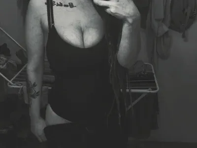 shyhornymommy highlight 2